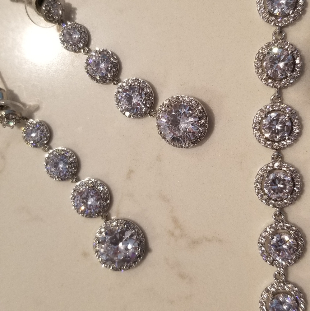 earrings bracelet